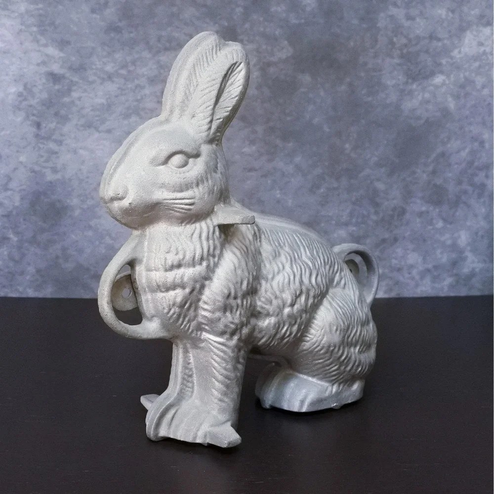 Vintage Large Rabbit Bunny Metal Chocolate Cake Mold